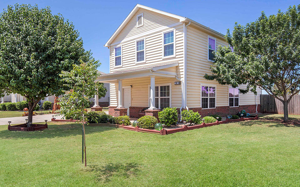 Dyess Family Homes Family Housing at Dyess AFB, TX Photos